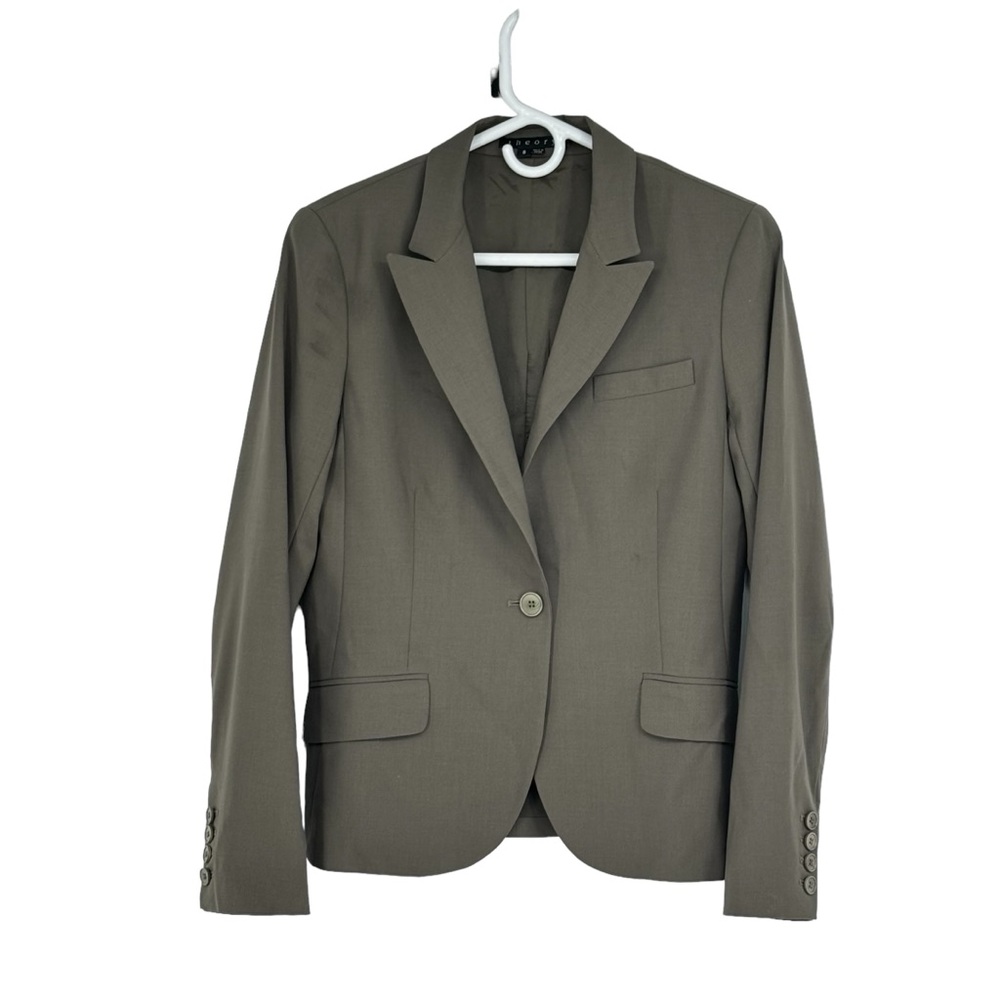 *Theory 8 Brown/Taupe Wool/Polyester/Spandex One Button Lined Hayward Blazer